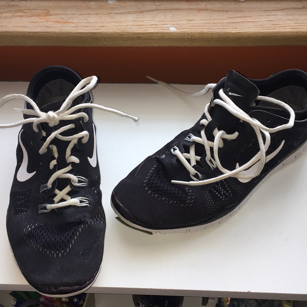 NIKE SHOES🖤